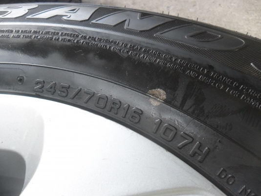 ล้อแม็ก 16นิ้ว 6รู เชฟ พร้อมยาง สวยๆ 4 ล้อ ราคา 6900 บาท