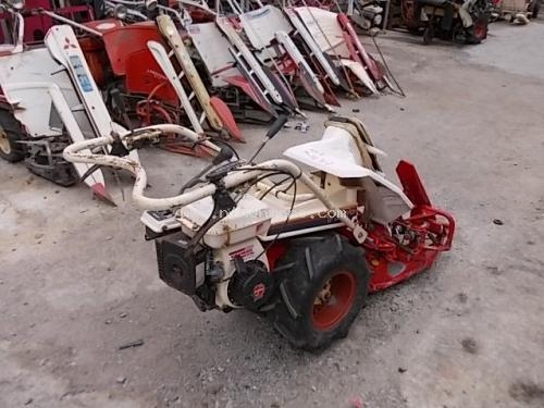 ขาย รถเกี่ยวข้าวเดินตาม   YANMAR   YB30 รหัสสินค้า : 80802986  Line ID: nihonmono  หรือเพิ่มเติมไดที่ www.nihonmono.com