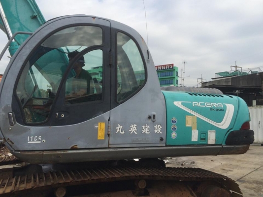รถขุด KOBELCO SK200