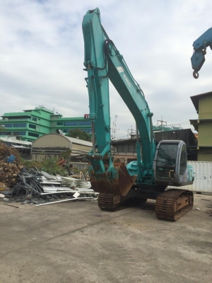 รถขุด KOBELCO SK200