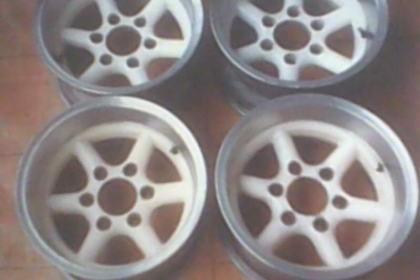 ขายล้อ 15 อ๊อฟลึก 6 รู 139 ชุด 4 วง 5500 บาท