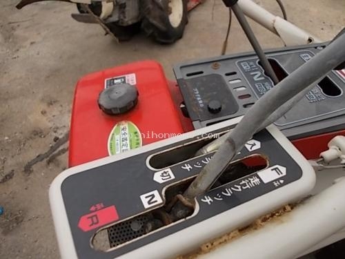 ขายรถเกี่ยวข้าวเดินตาม    MITSUBISHI   MB560  รหัสสินค้า : 80802992 Line ID: nihonmono  หรือเพิ่มเติมไดที่ www.nihonmono.com