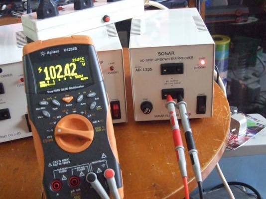 หม้อแปลงไฟจาก 220v ==> 100v /110v ขนาด 1,000w  ตัวที่ 1