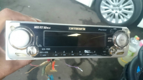 เครื่องเล่น MP3/WMA Carrozzeria Pionee สภาพสวย ๆ