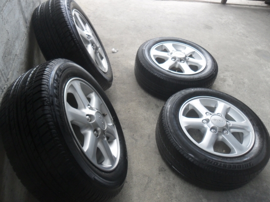 ล้อแม็ก 16นิ้ว 6รู อีซูสุ พร้อมยาง สวยๆ 4 ล้อ ราคา 6700 บาท