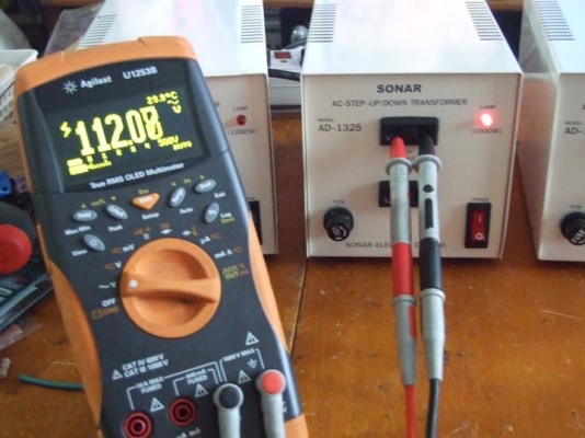 หม้อแปลงไฟจาก 220v ==> 100v /110v ขนาด 1,000w  ตัวที่ 2