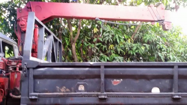 ขาย6ล้อช่วงยาว7.20เมตร ติดเครน3.5ตัน HINO FL3H 4ปลอก3ชัก สภาพพร้อมใช้งาน เอกสารพร้อมโอน สนใจโทร 090-8588220คุณนะ 093-3258446คุณบิว ID:narong498 หรือเข้าดูสินค้าอื่นๆได้ที่ www.truck.in.th/498 หรือเพจFacebook ณรงค์ ซื้อขายรถมือสอง (เว็บไซต์ส่วนตัว) หรือFac