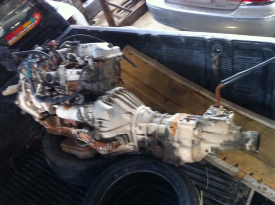 ขายเครื่อง 2L 2.45  hero พร้อมเกียร์   20000 บาท