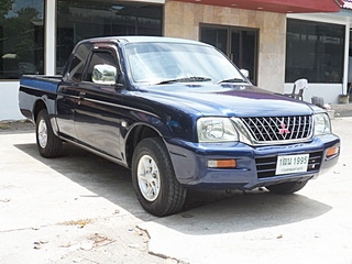 MITSUBISHI STRADA 2.5 MT ปี 2002 รถสวยพร้อมใช้ จัดไฟแนนซ์ได้ T.086-527-9533