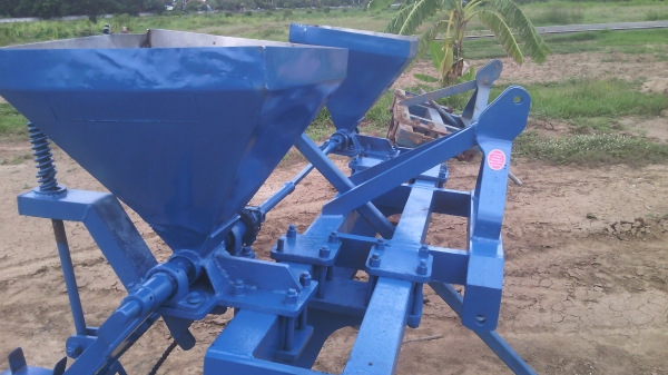 ขายหางริปเปอร์พร้อมถังฝั่งปุ๋ยของไคเฮงหลี   สนใจ0810076640