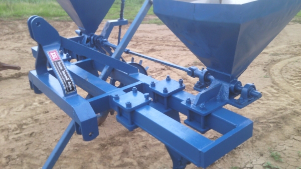 ขายหางริปเปอร์พร้อมถังฝั่งปุ๋ยของไคเฮงหลี   สนใจ0810076640