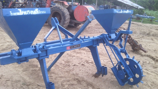 ขายหางริปเปอร์พร้อมถังฝั่งปุ๋ยของไคเฮงหลี   สนใจ0810076640