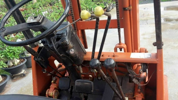 ขายโฟคลิฟ 1.5ตัน เครื่องเบนซิน เสาสูง3เมตร สภาพพร้อมใช้งาน สนใจโทร 090-8588220คุณนะ 093-3258446คุณบิว ID:narong498 หรือเข้าดูสินค้าอื่นๆได้ที่ www.truck.in.th/498 หรือเพจFacebook ณรงค์ ซื้อขายรถมือสอง (เว็บไซต์ส่วนตัว) หรือFacebook ตลาดรถมือสอง คุณนะ