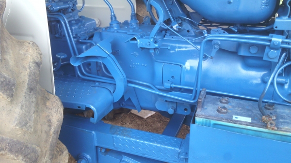 ขายรถไถFORDรุ่น5610 พร้อมเล่มทะเบียน   0810076640