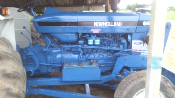 ขายรถไถFORDรุ่น5610 พร้อมเล่มทะเบียน   0810076640