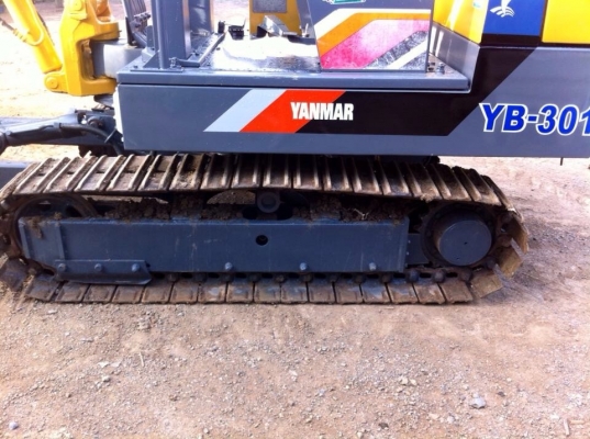 ขายรถขุดYANMAR YB-301 ขนาดpc30 (มีหัวกระแทกพร้อม) รถเก่านอกแท้ 100\% มีเอกสาร ติดต่อ 085-5632278 ( ราคาต่อรองได้ )