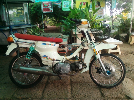 เเลก/ขาย Rc เเต่งดรีมคุรุ เครื่องเวฟ100 (ไม่ ท.บ.) รถพร้อมใช้งาน ค่าตัว 7500 บาท สนใจทักเเชทหรือโทร.089-8054390 โอ๋ อยู่จังหวัด ลพบุรี