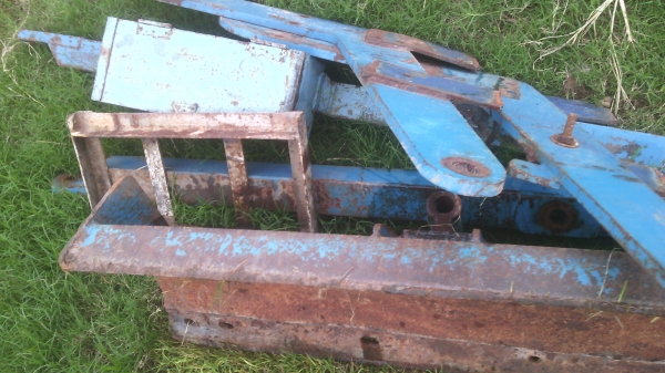 ขายชุดใบมีดดันหน้าฟอร์ดครบชุดถูกๆ19500บาท ขายชุดใบมีดดันหน้าฟอร์ดครบชุดถูกๆ19500บาท