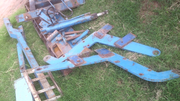 ขายชุดใบมีดดันหน้าฟอร์ดครบชุดถูกๆ19500บาท ขายชุดใบมีดดันหน้าฟอร์ดครบชุดถูกๆ19500บาท