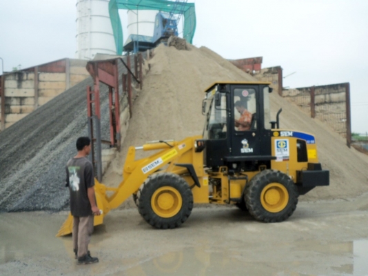 ขายรถตักล้อยาง ยี่ห้อ SEM (เซม) รุ่น 616B