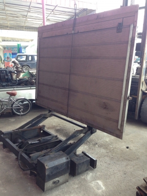 ลิฟต์ท้ายรถหกล้อ