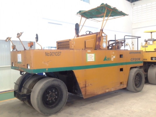 รถบด 7 ล้อยาง Dynapace CP20W สต็อกเรา สนใจโทร. 080-6565422 (หนิง)