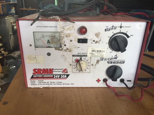 ขายเครื่องชาร์จแบตเตอรี่รถยนต์ 24V 30A ใช้งานได้ครับ