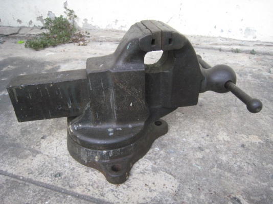 ปากกาจับงานเก่า Rock island