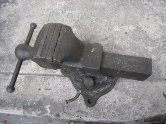 ปากกาจับงานเก่า Rock island