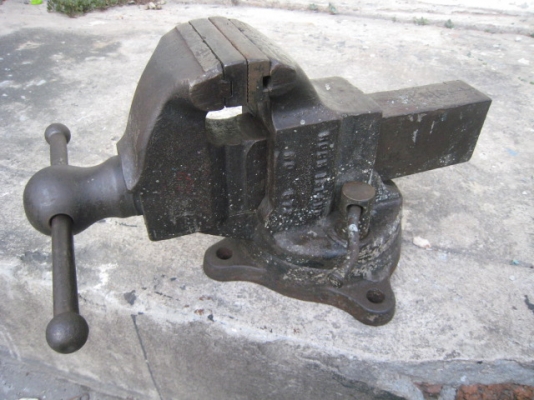 ปากกาจับงานเก่า Rock island