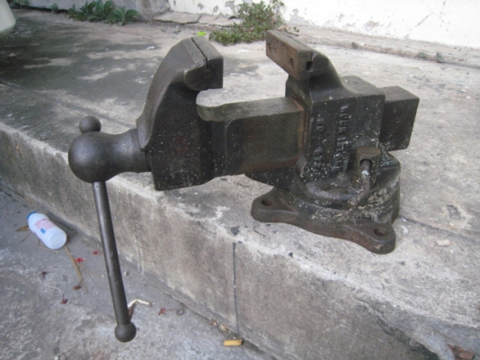 ปากกาจับงานเก่า Rock island