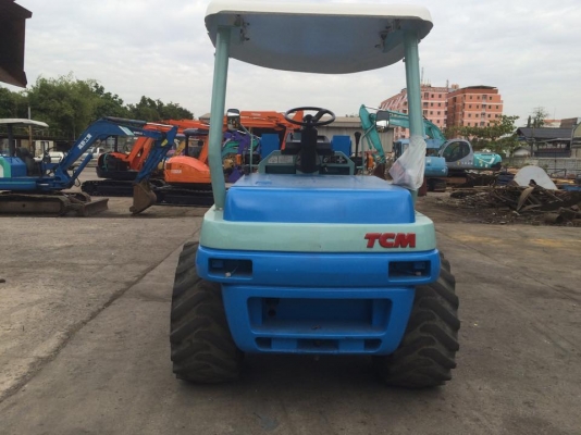 รถตักล้อยาง TCM 805