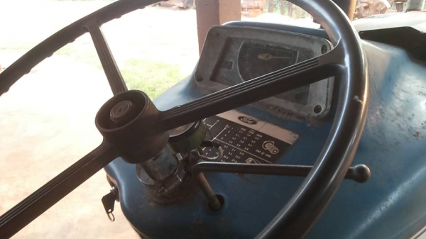 **113,000 บ.ต่อรอง/// รถไถ FORD 3000 เพลาเดียว **ขาย FORD 47แรง รถไถ1เพลา ตัวเปล่า TRACTOR FORD 3000 3สูบ 47แรง T3 เสื้อเรียบ เครื่องดี แรงดี เครื่องยนต์ดีเซล FORD ENGINE: C7NN 6015 S> ปั้มดี แรงดีครับ เกียร์ดี<C7NN 7006 AK> เข้าง่าย ครับ ช่วงล่า **113,000 บ.ต่อรอง/// รถไถ FORD 3000 เพลาเดียว **ขาย FORD 47แรง รถไถ1เพลา ตัวเปล่า TRACTOR FORD 3000 3สูบ 47แรง T3 เสื้อเรียบ เครื่องดี แรงดี เครื่องยนต์ดีเซล FORD ENGINE: C7NN 6015 S> ปั้มดี แรงดีครับ เกียร์ดี<C7NN 7006 AK> เข้าง่าย ครับ ช่วงล่า