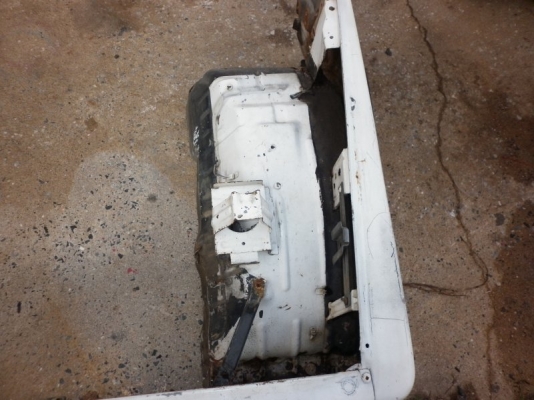 ต้องการขาย โครงหน้า suzuki caribian พร้อมแก้มซ้าย-ขวา