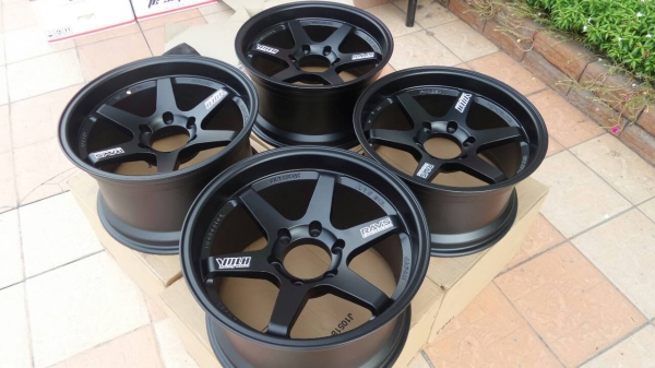 ขายล้อ TE37 ก้านตรงขอบ18 หน้า9.5 หลัง10.5 6H139.7 สีดำด้าน