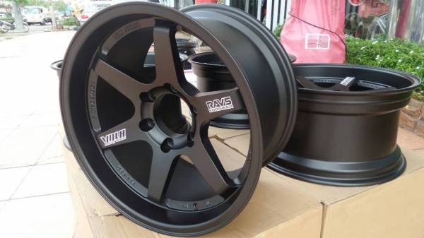 ขายล้อ TE37 ก้านตรงขอบ18 หน้า9.5 หลัง10.5 6H139.7 สีดำด้าน