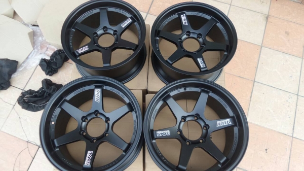 ขายล้อ TE37 ก้านตรงขอบ18 หน้า9.5 หลัง10.5 6H139.7 สีดำด้าน