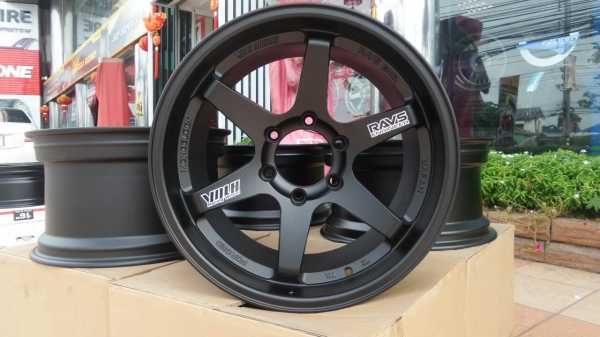 ขายล้อ TE37 ก้านตรงขอบ18 หน้า9.5 หลัง10.5 6H139.7 สีดำด้าน