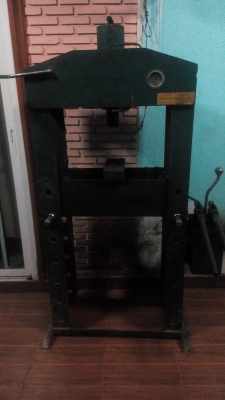 แท่นอัดไฮโดลิค 30ตัน ใช้งานได้ปกติสภาพใหม่