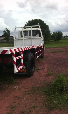 HINOไฮเท็ค 195แรง ยาว 5.8 ม.ยางดีทั้งหมด6เส้น เครื่องดี ครัทซีสวย ขาย 485,000 บาท ศุภากร 081-1903107 , 081-4252943)