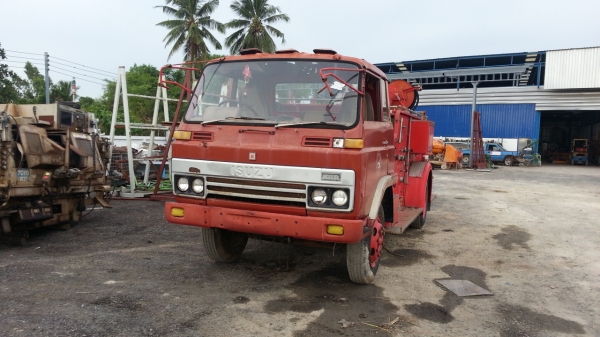 ขายรถดับเพลิงใช้งานได้วิ่งได้สภาพสวย 220,000 บาทแต่ระบบดีบเพลิงต้องปรับปรุง