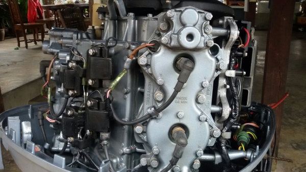 เครื่องเรือ YAMAHA 140HP สภาพใหม่เลยครับ นำเข้าสดๆ ซิงๆ ยังไม่โดน..ใช้งานในไทย