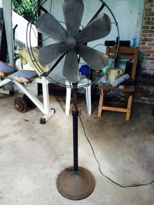 พัดลมทองเหลือง