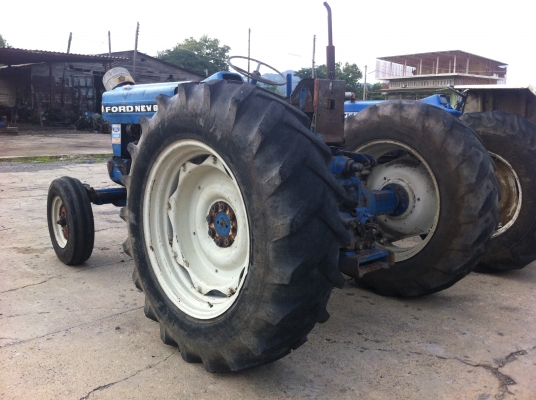 รถไถฟอร์ดเพลาเดียว 6610 มีเล่มทะเบียนไม่มีเครื่องมือ