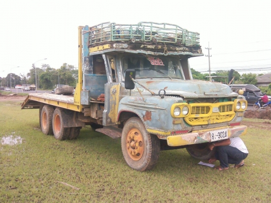 ขายสิบล้อISUZU หน้ายาว เทรลเลอร์ขึ้นแม็คโคร เพลาเดียว เครื่อง6BD1 165แรง เอกสารพร้อมโอน