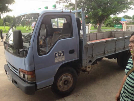 ขายครับNPR120 ฝาขาวเดิมๆๆบางๆๆ เครื่องดี. คัสชีสวยจิบ หัวตเข็บเดิม หัวบาง. ทั้งหัว เคยสาดสีมาแล้ว. ภายในชองแอร์ขาด. แอร์เย็น. ยางดี6เส้น ยาว4.30 กะบะพื้นปูแผ่นเหล็ก  ใหม่ๆๆ  ยางดี6เส้น     ราคา  395000   ต่อรอง  สนใจ0930693225