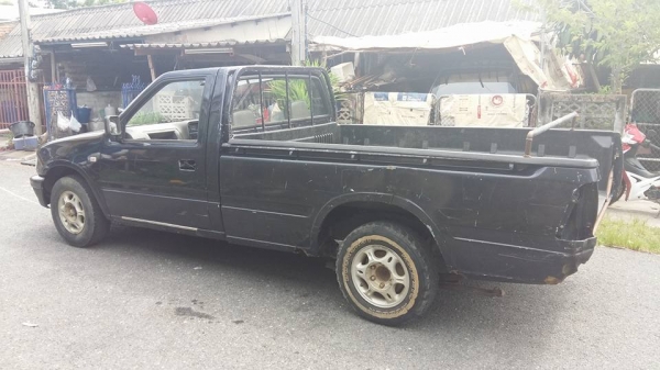 ((มีคนจองแล้วคับ))ขายอีซูซุดาก้อนรถปี98/2500เทอร์โบไม่เวอร(รถมีประกันภัยชั้น1)เล่มพร้อมทะเบียนไม่ขาดรถเครื่องยังดีขี่ดี