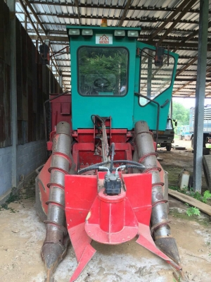 ขายรถตัดอ้อย รุ่น TRM M 16. 2011