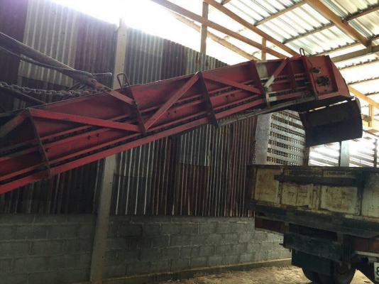 ขายรถตัดอ้อย รุ่น TRM M 16. 2011