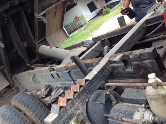 ขายรถบรรทุก 6 ล้อดัมพ์ HINO FF หน้ากากทอง ใส่หัวไฮเทค เครื่อง EH700 168 แรงม้า ราคา 550000